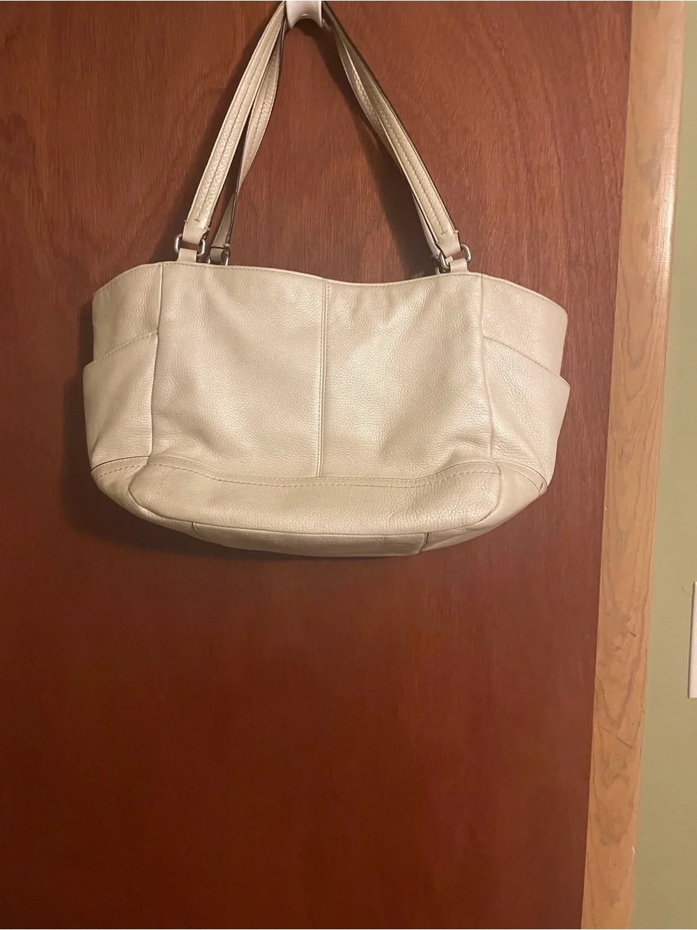 Large Coach Leather Shoulder Tote in Cream with Yellow Tag. Bundle and save!!!